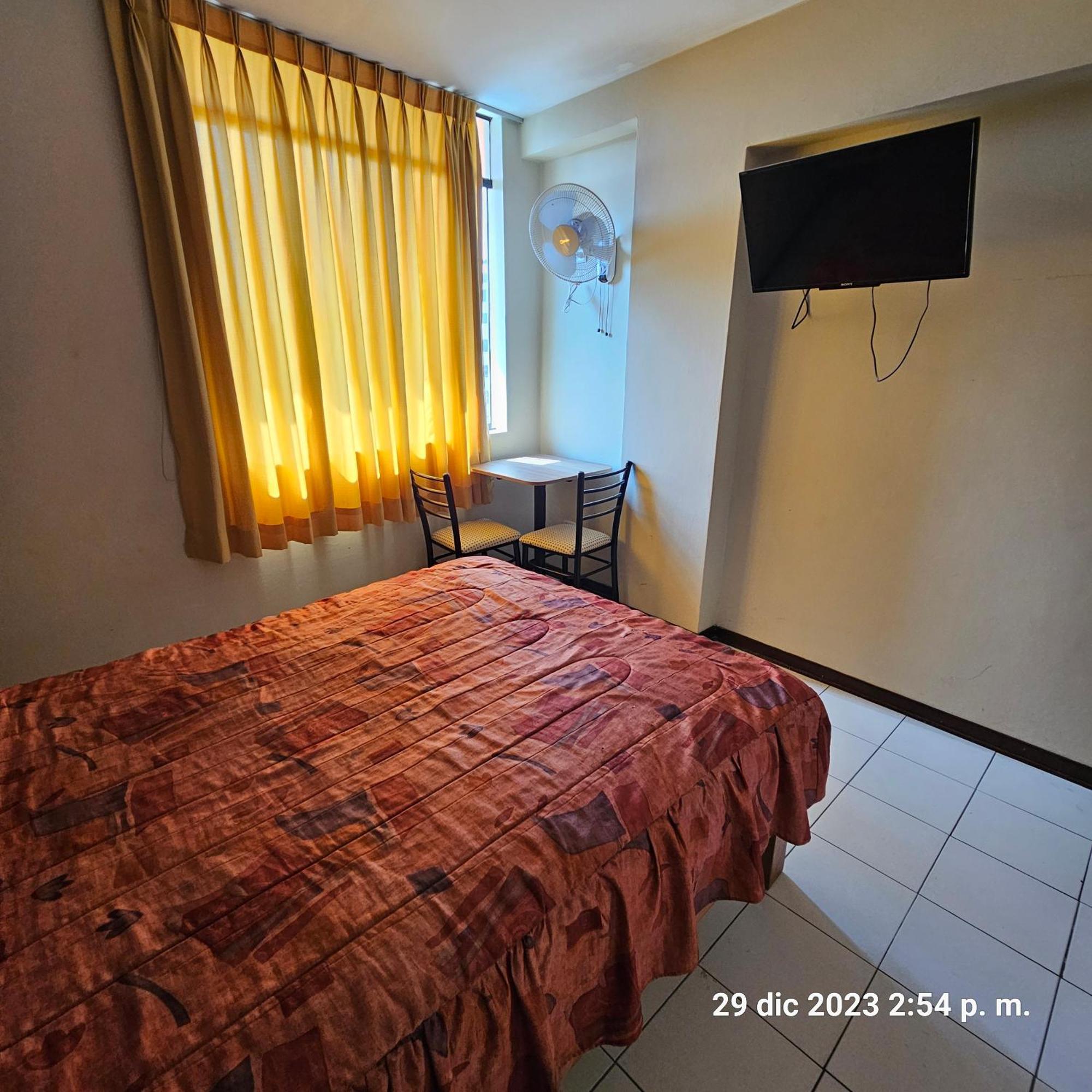 Hostal La Cascada Lima Extérieur photo