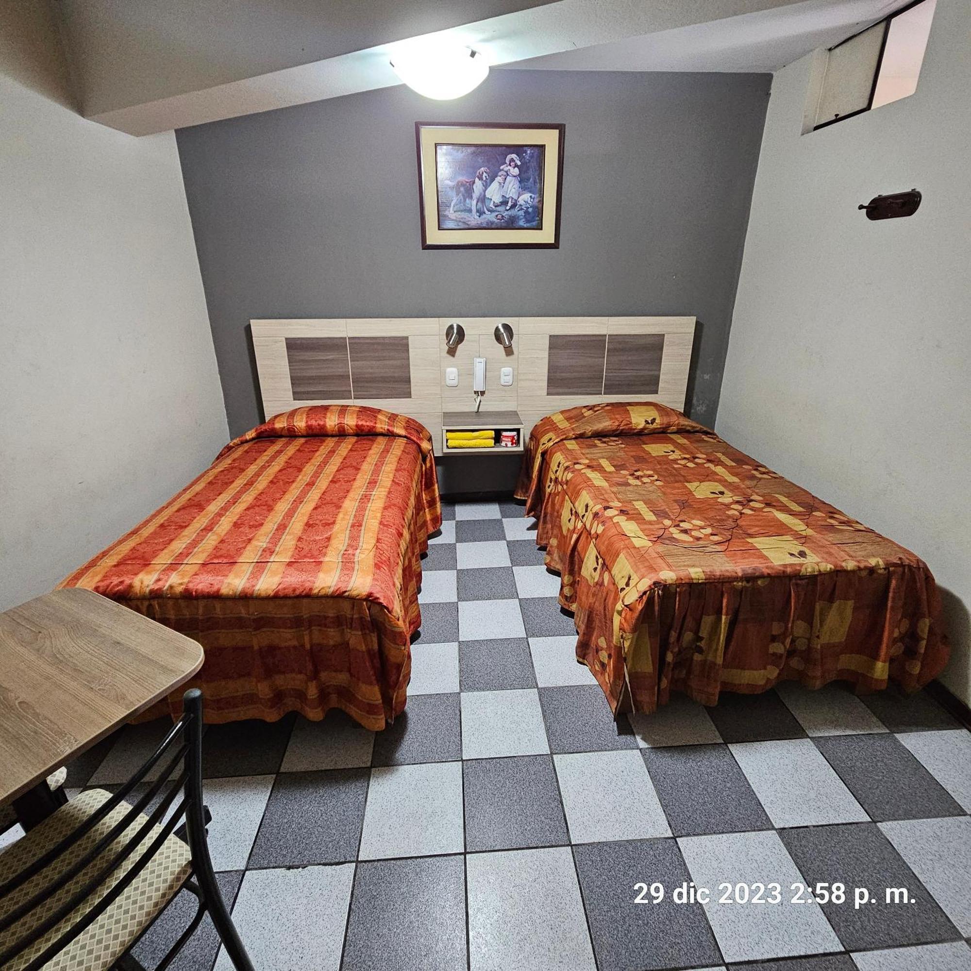 Hostal La Cascada Lima Extérieur photo