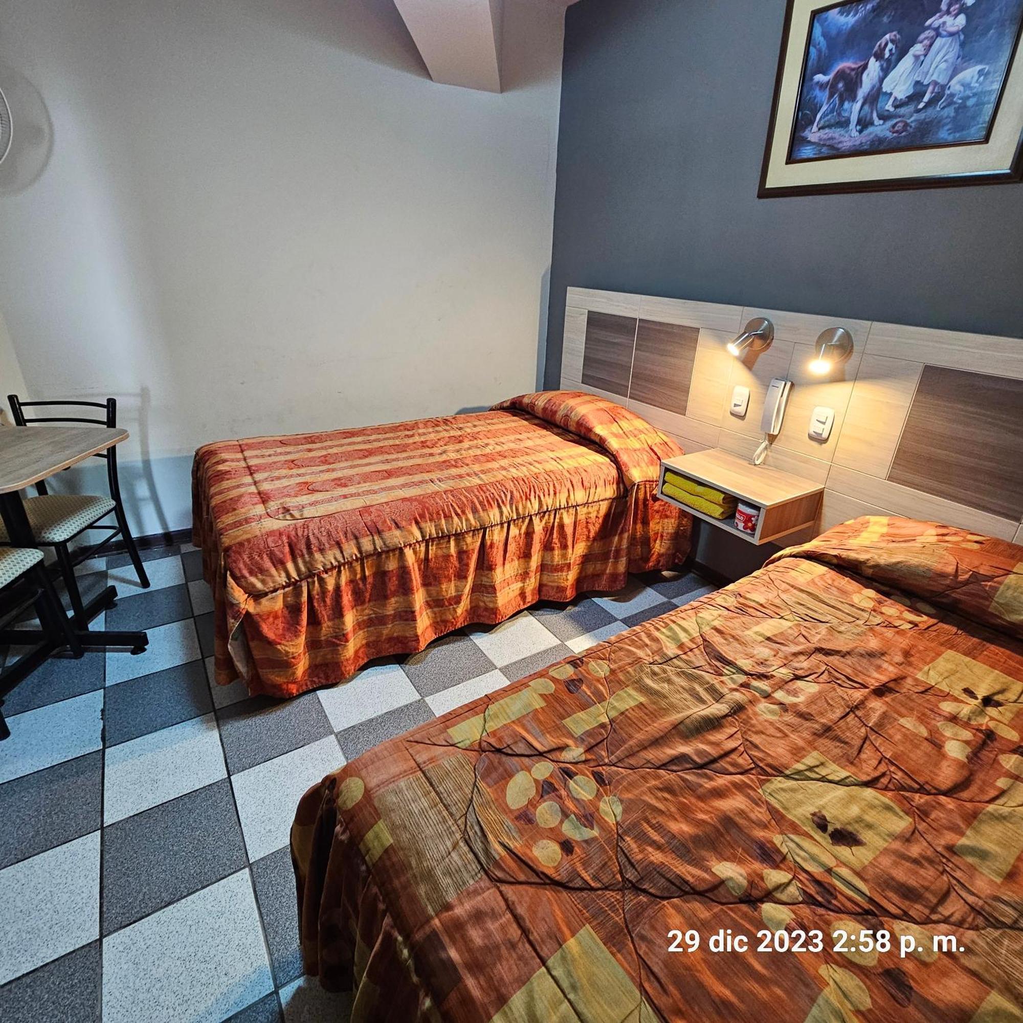 Hostal La Cascada Lima Extérieur photo