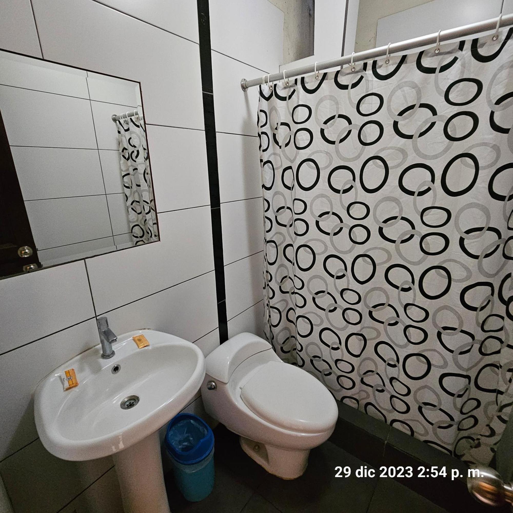 Hostal La Cascada Lima Extérieur photo