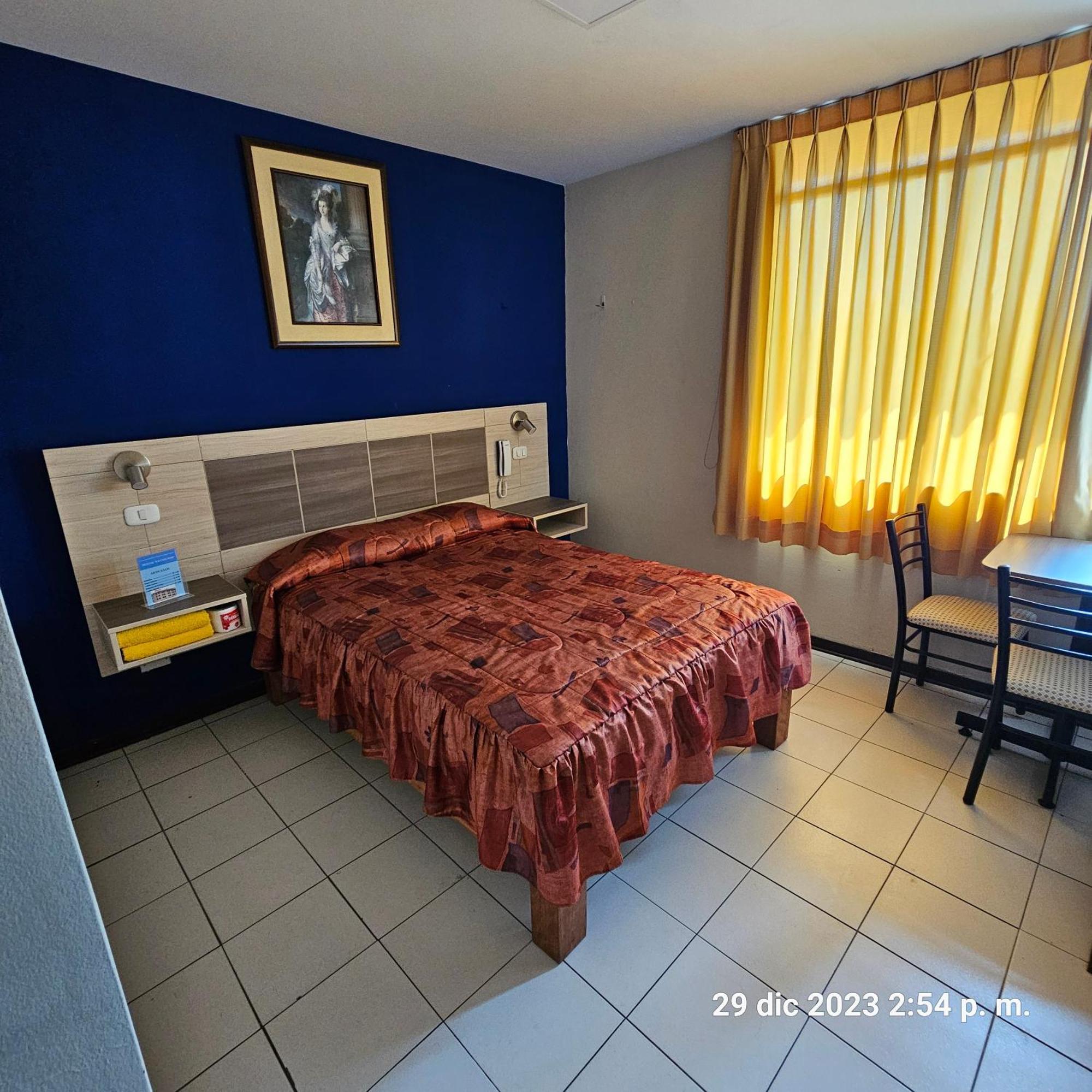 Hostal La Cascada Lima Extérieur photo