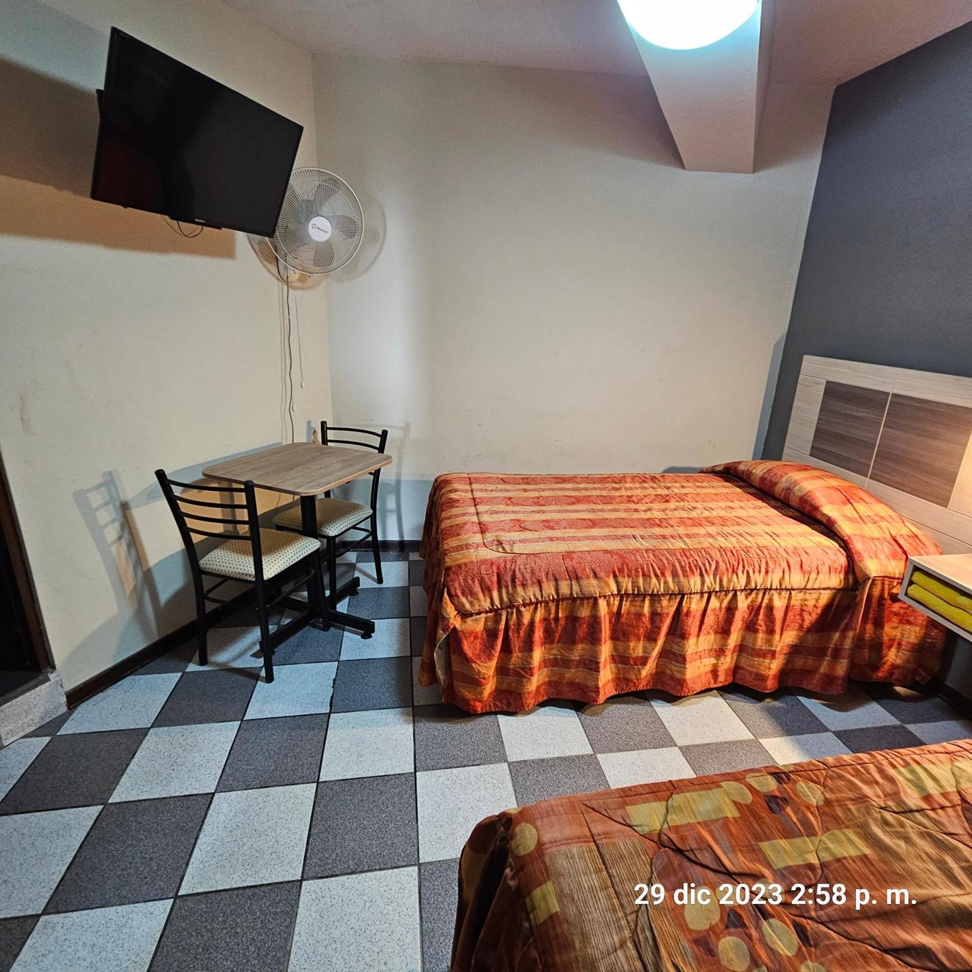Hostal La Cascada Lima Extérieur photo