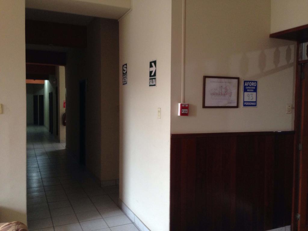 Hostal La Cascada Lima Extérieur photo