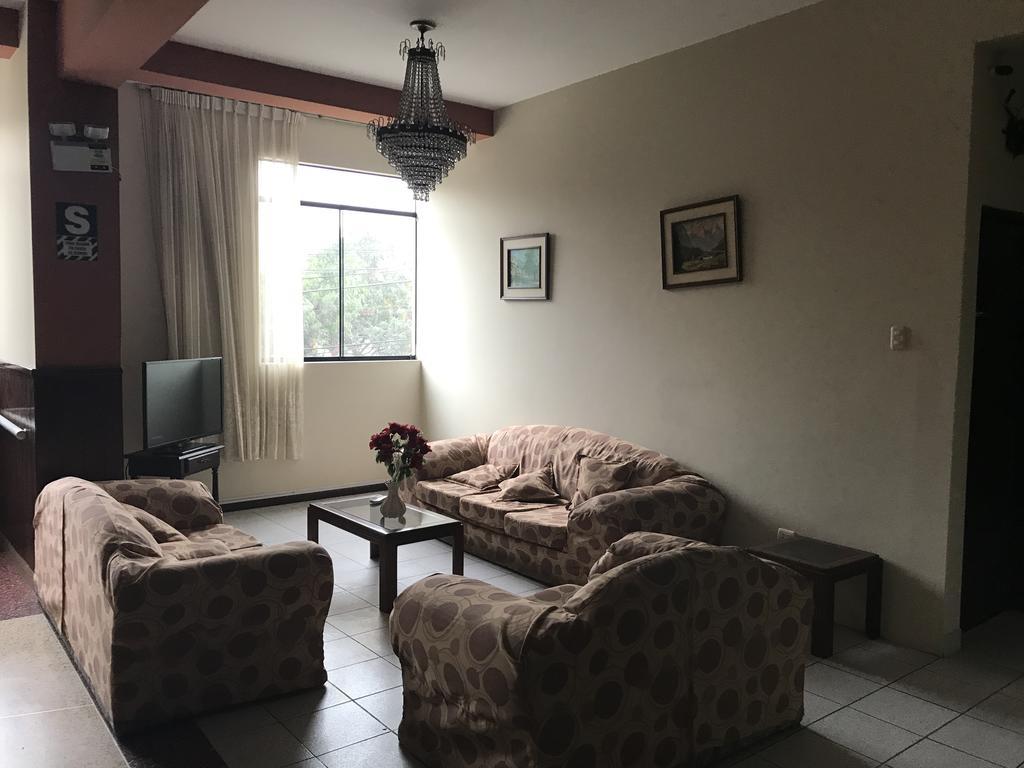 Hostal La Cascada Lima Extérieur photo